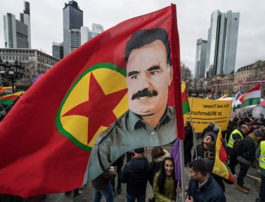 Γερμανία: Περισσότεροι από 30.000 Κούρδοι μέλη του ΡΚΚ διαδήλωσαν κατά του Ρ.Τ. Ερντογάν (φωτό, βίντεο)